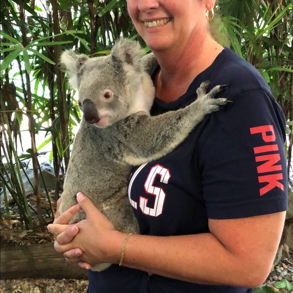 Meet your Poshers, Rhonda + Erin - Picture 3 of 3